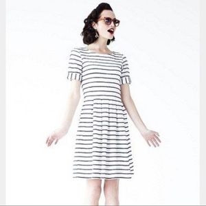 Anthropologie Bordeaux Scalloped Pleated Dress